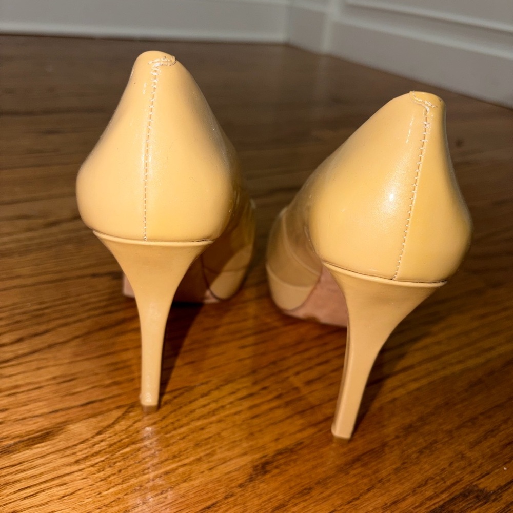 ANTONIO MELANI Patent Leather Pumps - Picture 3 of 5